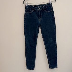 White House Black Market The Sculpt Skinny Ankle High Rise Jeans size 6.